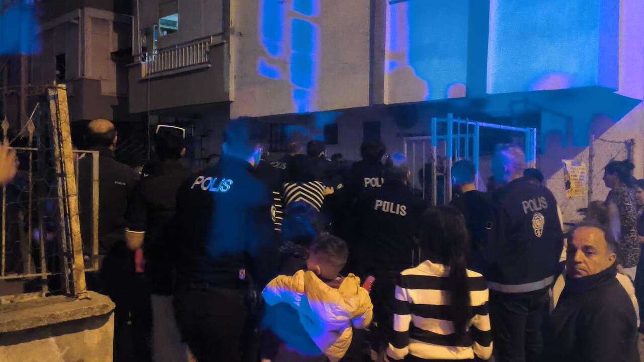 Gece vakti komşu kavgası! 2 kişi pompalı tüfekle vuruldu 6